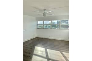 329 SE 3rd St #405s, Hallandale Beach, FL 33009, Sold 02/23/21
