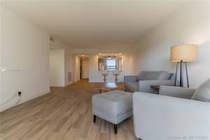 6662 Boca Del Mar Dr, Boca Raton, FL 33433, Sold 12/30/20