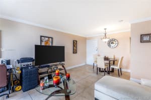 7215 SW 94th Pl APT H1, Miami, FL 33173, Sold 03/02/21