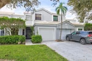 8465 NW 78th Ct, Tamarac, FL 33321, Sold 01/08/21