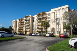 9310 Fontainebleau Blvd, Miami, FL 33172, Sold 03/01/21