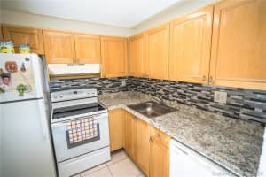 9310 Fontainebleau Blvd, Miami, FL 33172, Sold 03/01/21