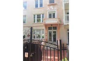 642 Michigan Ave, Miami Beach, FL 33139, Sold 02/03/21
