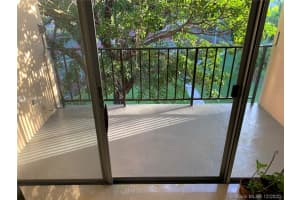 502 NW 87th Ave, Miami, FL 33172, Sold 02/26/21