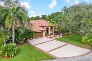 3501 Fairfax Ln, Davie, FL 33330, Sold 04/08/21