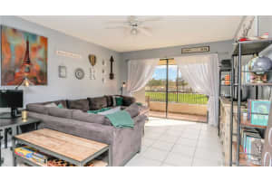 7300 NW 1st St, Plantation, FL 33317, Sold 01/04/21
