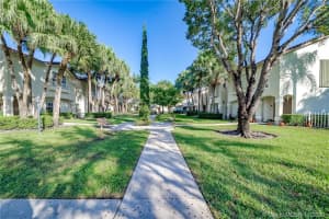 105 NW 108th Ave, Pembroke Pines, FL 33026, Sold 01/14/21