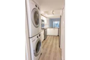 520 SE 12th St, Dania Beach, FL 33004, Sold 01/12/21