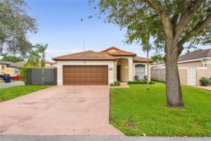 8327 NW 201st St, Hialeah, FL 33015, Sold 01/19/21
