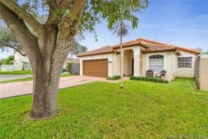 8327 NW 201st St, Hialeah, FL 33015, Sold 01/19/21