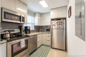 221 Meridian Ave, Miami Beach, FL 33139, Sold 01/25/21