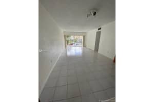 9190 Fontainebleau Blvd, Miami, FL 33172, Sold 03/09/21
