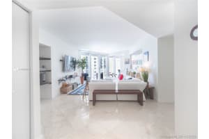 16425 Collins Ave, Sunny Isles Beach, FL 33160, Sold 04/28/21