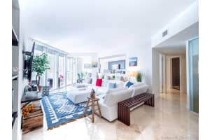 16425 Collins Ave, Sunny Isles Beach, FL 33160, Sold 04/28/21