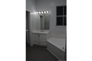 8886 NW 184th St, Hialeah, FL 33018, Sold 02/03/21