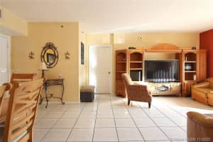 9300 Fontainebleau Blvd E212, Miami, FL 33172, Sold 02/16/21