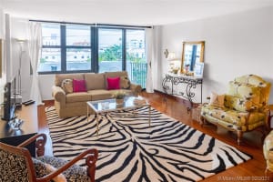 10101 E Bay Harbor Dr, Bay Harbor Islands, FL 33154, Sold 04/28/21