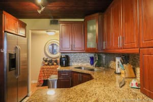 8517 NW 7th St, Miami, FL 33126, Sold 02/12/21