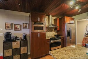 8517 NW 7th St, Miami, FL 33126, Sold 02/12/21