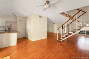 6500 Kendale Lakes Dr, Miami, FL 33183, Sold 03/31/21