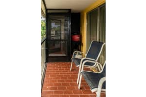 15669 SW 73rd Cir Terrace, Miami, FL 33193, Sold 12/23/20