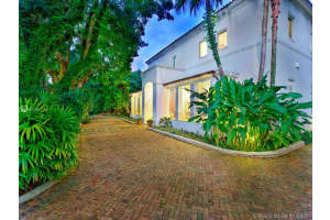 8765 SW 53rd Ct, Miami, FL 33143, Sold 05/18/21