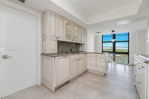 5500 Collins Ave, Miami, FL 33140, Sold 02/05/21