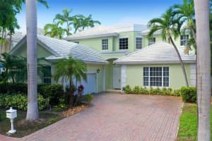 19 Grand Bay Estates Cir, Key Biscayne, FL 33149, Sold 05/19/21