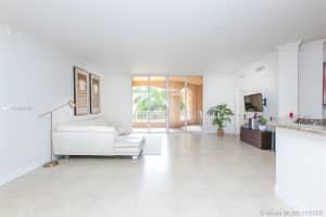 3001 NE 185th St, Aventura, FL 33180, Sold 01/19/21