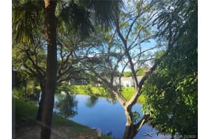 5950 Del Lago Cir, Sunrise, FL 33313, Sold 12/17/21
