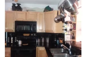 5950 Del Lago Cir, Sunrise, FL 33313, Sold 12/17/21