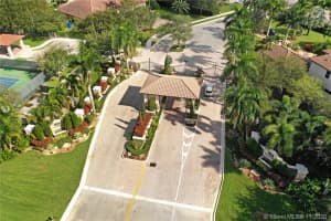 12802 Grand Oaks Dr, Davie, FL 33330, Sold 04/26/21