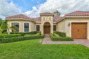 10773 SW 50th St, Cooper City, FL 33328, Sold 01/19/21
