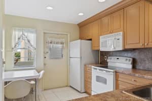 400 NE 14th Ave, Hallandale Beach, FL 33009, Sold 02/16/21