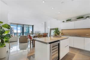 88 SW 7th St, Miami, FL 33130, Sold 10/28/21