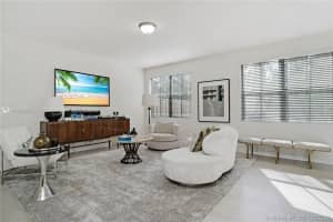 10300 NW 70th Terrace, Doral, FL 33178, Sold 01/15/21