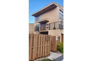 15465 SW 86th Terrace, Miami, FL 33193, Sold 01/25/21