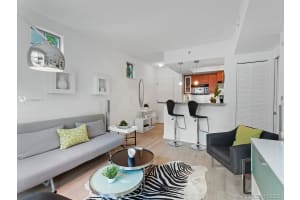 110 Washington Ave, Miami Beach, FL 33139, Sold 01/20/21