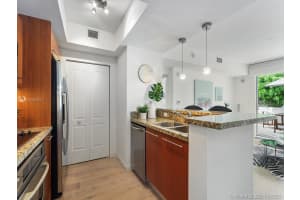 110 Washington Ave, Miami Beach, FL 33139, Sold 01/20/21