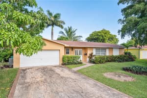 901 NW 207th St, Miami, FL 33169, Sold 03/30/21