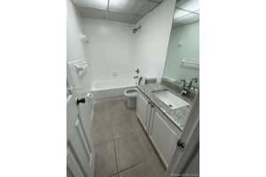 6980 NW 186th St, Hialeah, FL 33015, Sold 01/30/21