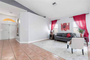 5285 NW 112th Pl, Doral, FL 33178, Sold 01/25/21