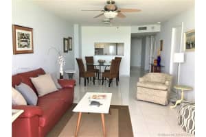 2555 Collins Ave, Miami, FL 33140, Sold 05/17/21