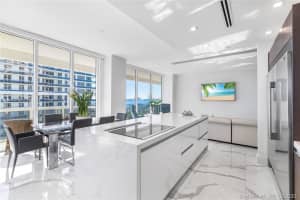 4779 Collins Ave, Miami Beach, FL 33140, Sold 12/30/20