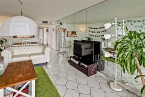 2555 Collins Ave, Miami Beach, FL 33140, Sold 06/23/21