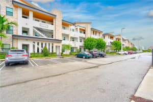7809 NW 104th Ave, Doral, FL 33178, Sold 04/12/21