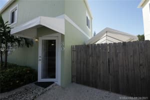 80 Le Grand Dr, Key Largo, FL 33037, Sold 04/23/21