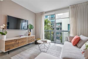 110 Washington Ave, Miami Beach, FL 33139, Sold 05/07/21