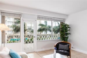 1430 Brickell Bay Dr, Miami, FL 33131, Sold 04/05/21