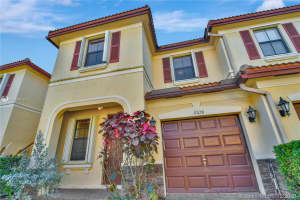 11678 NW 87th Ln, Doral, FL 33178, Sold 02/16/21